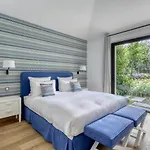 Luxurious Facing The Baie Des Canebiers Villa