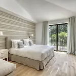 Villa Luxurious Facing The Baie Des Canebiers Saint-Tropez