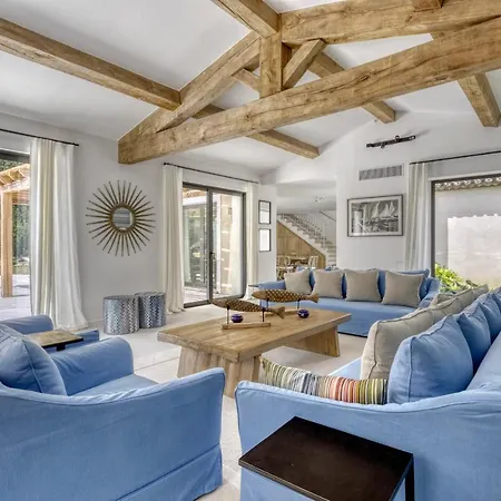 Luxurious Facing The Baie Des Canebiers Villa